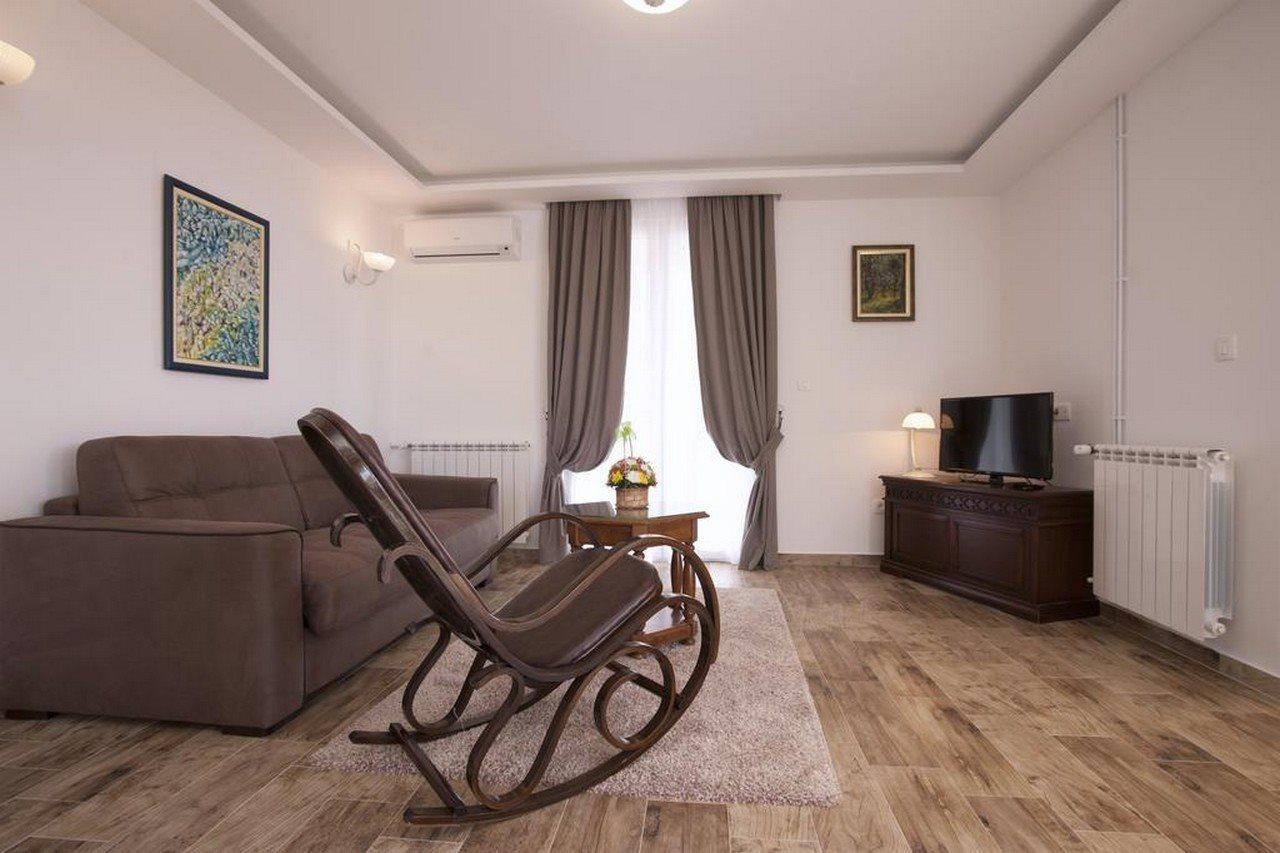 Guest House Medin Petrovac na moru Exterior foto