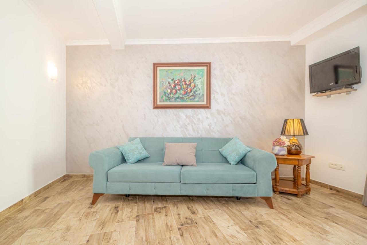 Guest House Medin Petrovac na moru Exterior foto