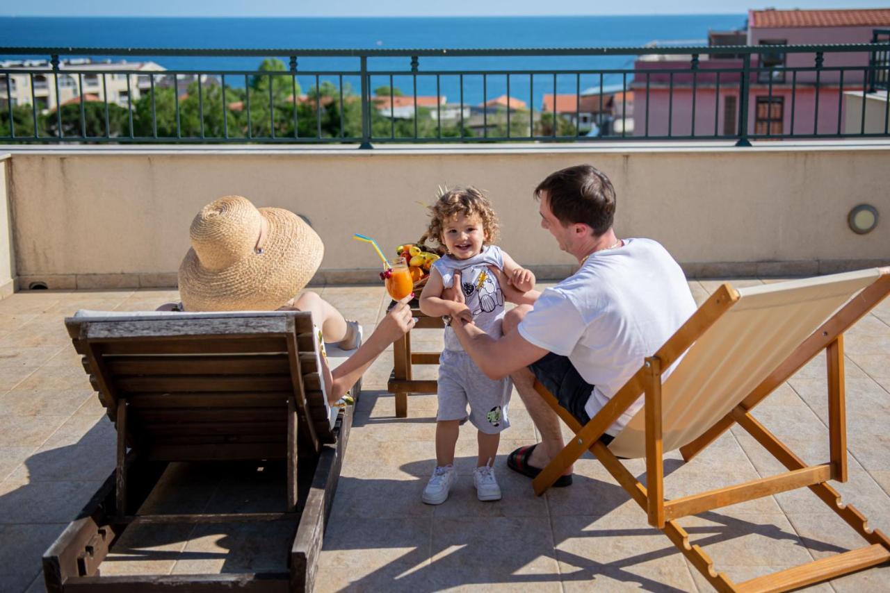 Guest House Medin Petrovac na moru Exterior foto