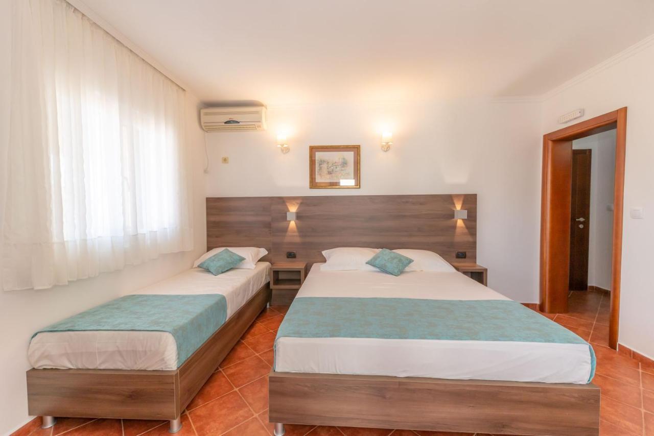 Guest House Medin Petrovac na moru Exterior foto