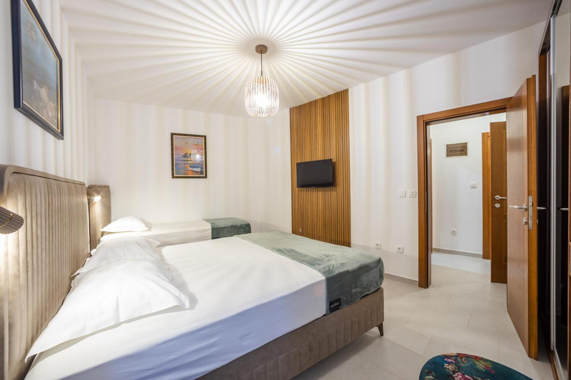 Guest House Medin Petrovac na moru Exterior foto