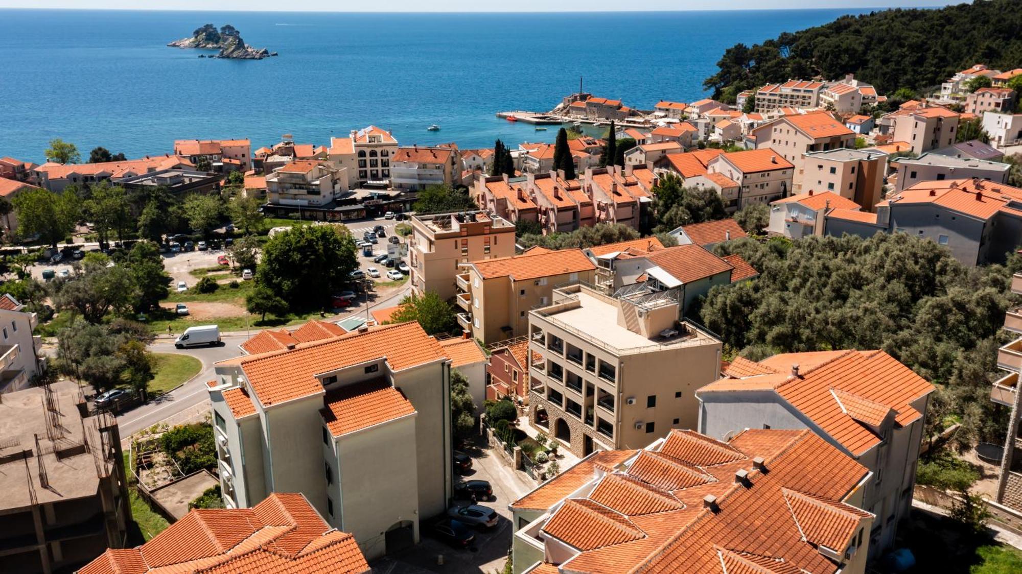Guest House Medin Petrovac na moru Exterior foto