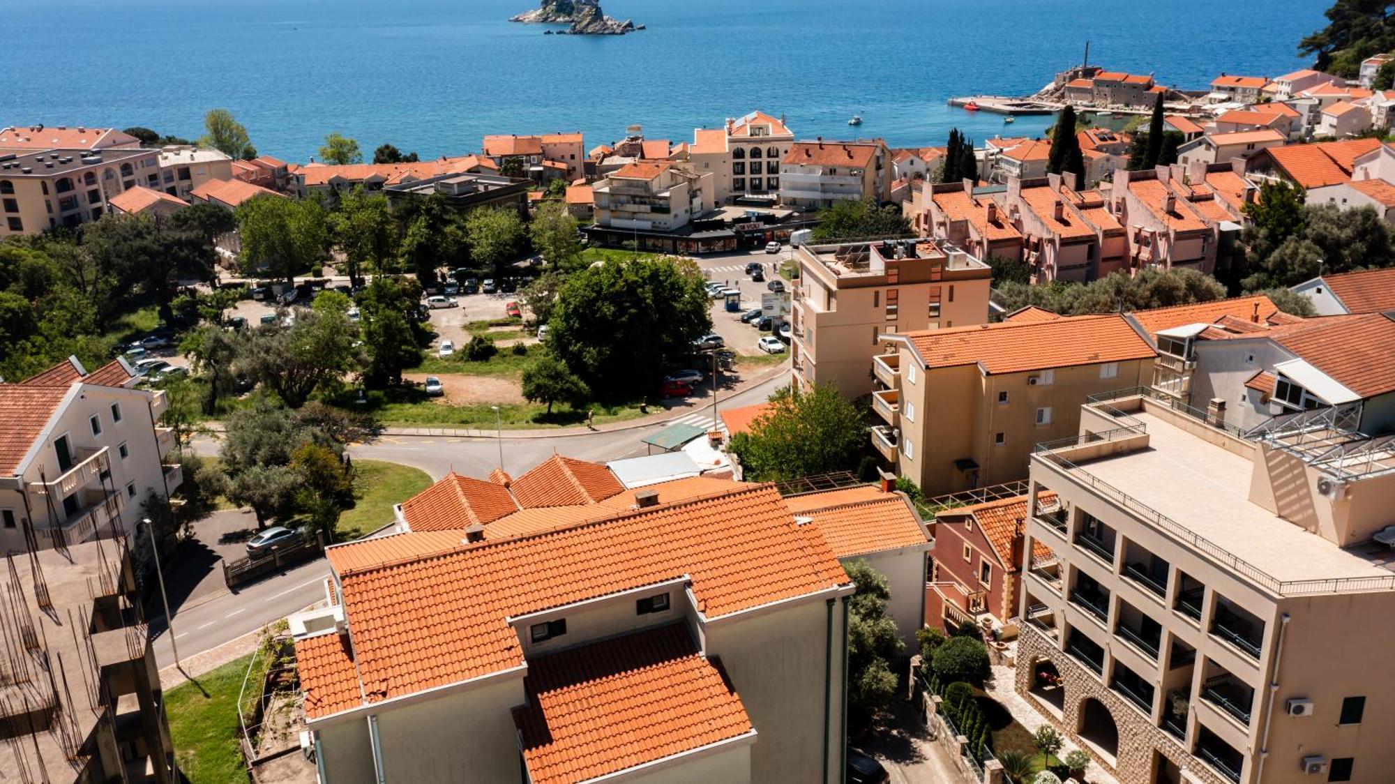 Guest House Medin Petrovac na moru Exterior foto