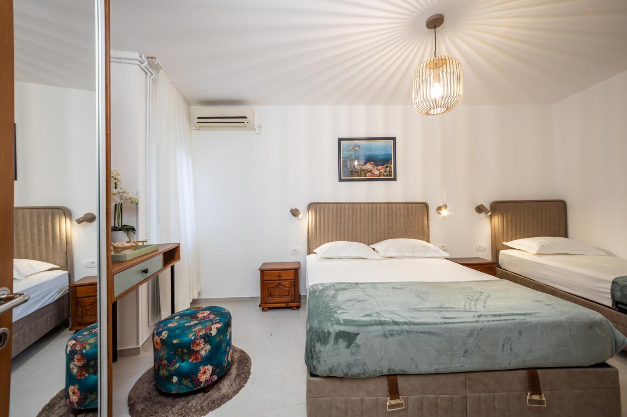 Guest House Medin Petrovac na moru Exterior foto
