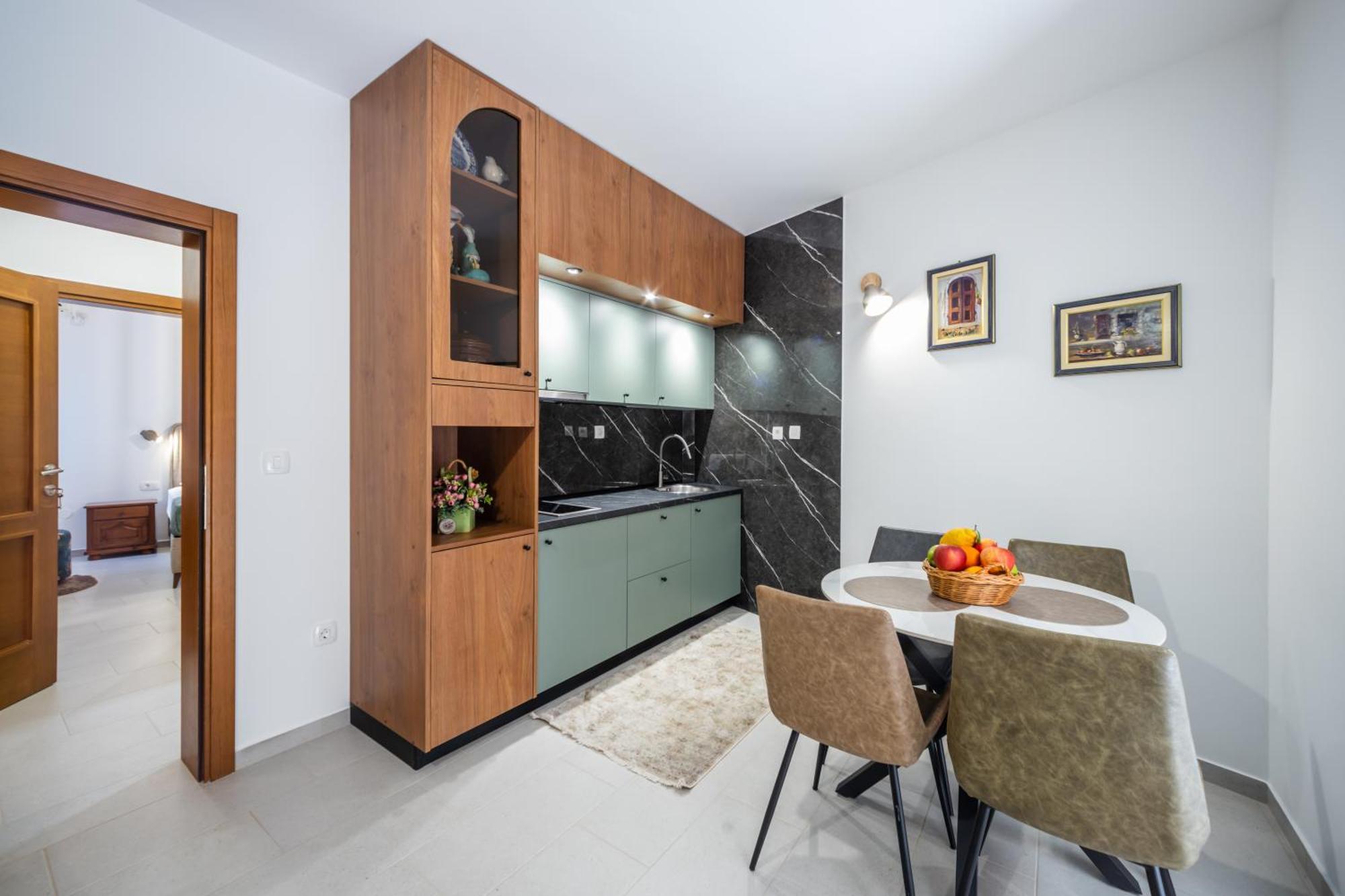 Guest House Medin Petrovac na moru Exterior foto