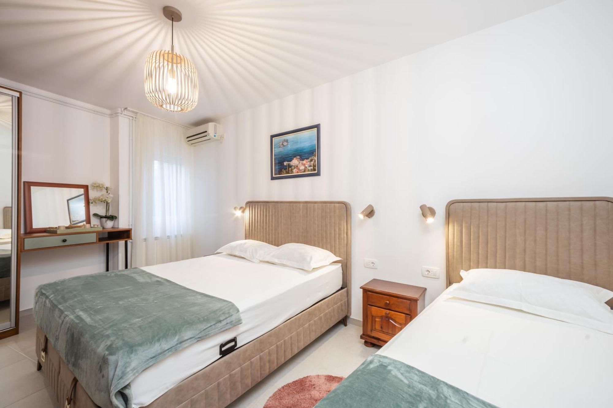 Guest House Medin Petrovac na moru Exterior foto