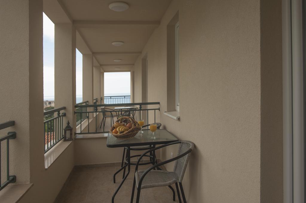 Guest House Medin Petrovac na moru Exterior foto
