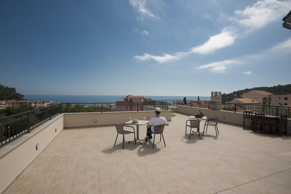 Guest House Medin Petrovac na moru Exterior foto